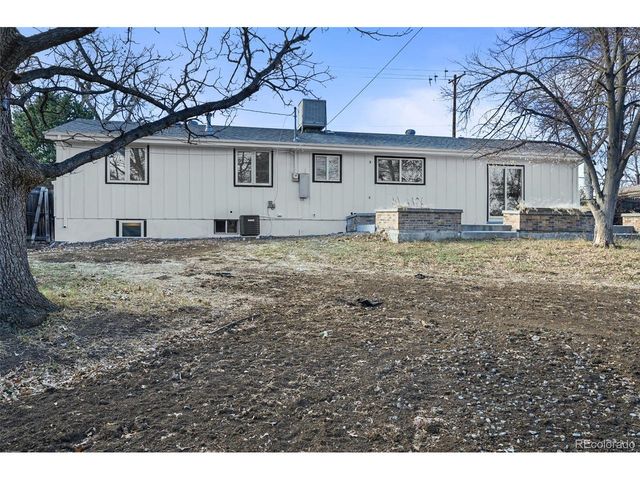 130 Garrison St, Lakewood, CO 80226