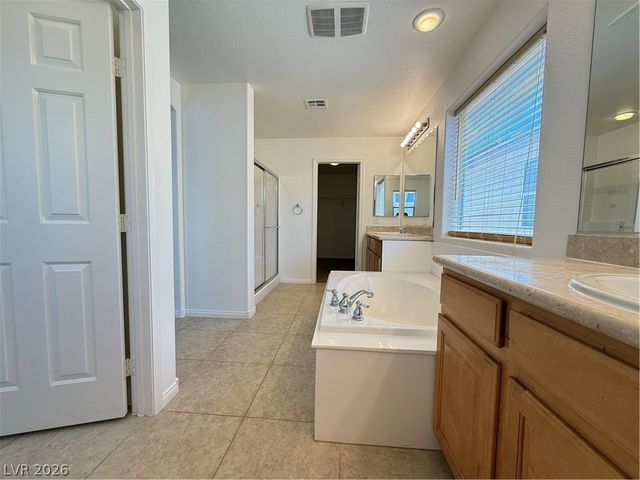 9031 Winchester Ridge Street, Las Vegas, NV 89139