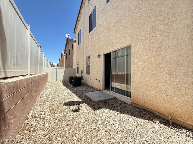9031 Winchester Ridge Street, Las Vegas, NV 89139