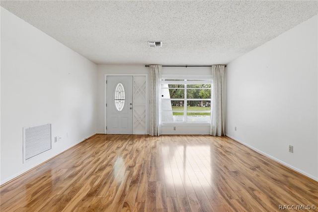 1240 N Van Nortwick Road, Lecanto, FL 34461
