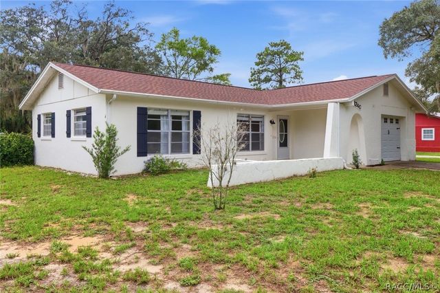 1240 N Van Nortwick Road, Lecanto, FL 34461