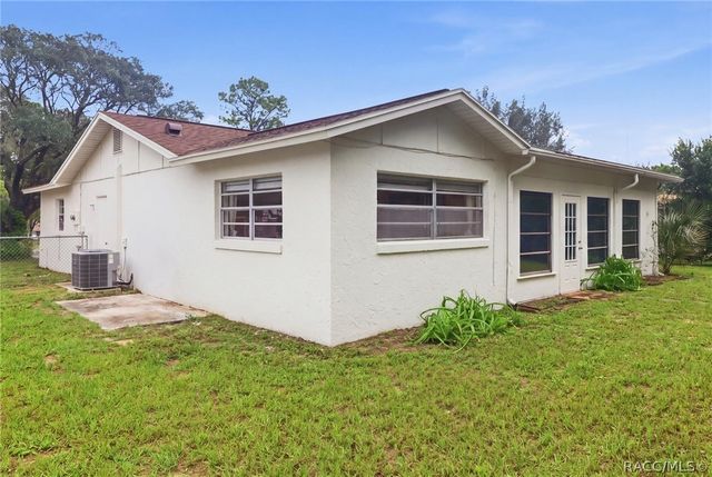 1240 N Van Nortwick Road, Lecanto, FL 34461