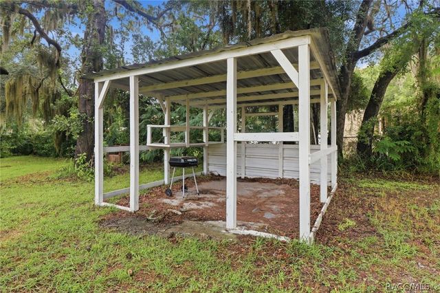 1240 N Van Nortwick Road, Lecanto, FL 34461