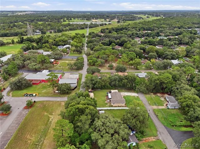 1240 N Van Nortwick Road, Lecanto, FL 34461