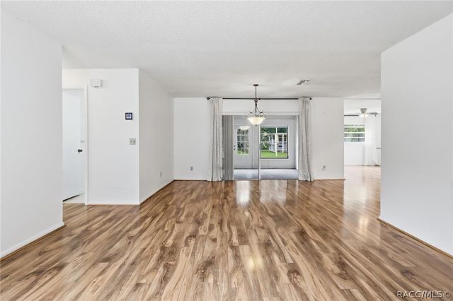 1240 N Van Nortwick Road, Lecanto, FL 34461