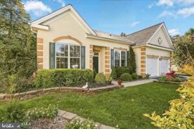 21 HEADWATERS PL, Barnegat, NJ 08005