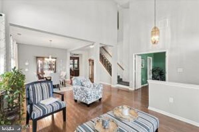 21 HEADWATERS PL, Barnegat, NJ 08005