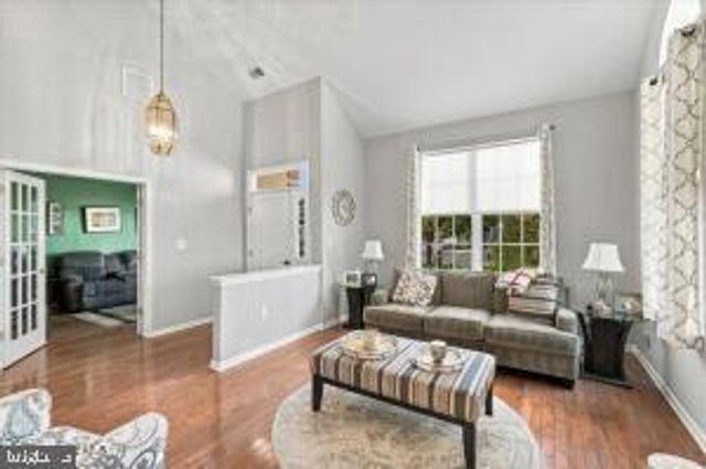 21 HEADWATERS PL, Barnegat, NJ 08005