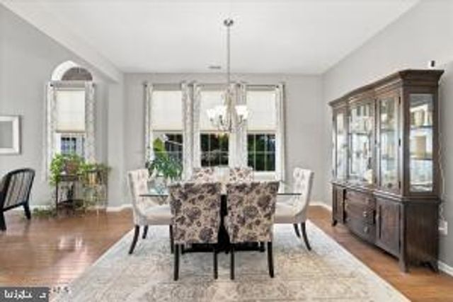 21 HEADWATERS PL, Barnegat, NJ 08005