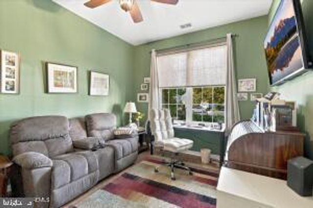 21 HEADWATERS PL, Barnegat, NJ 08005