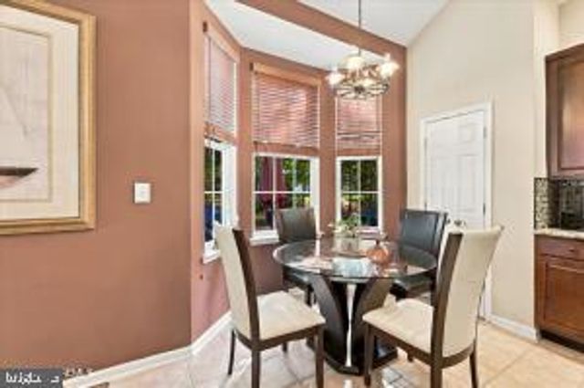 21 HEADWATERS PL, Barnegat, NJ 08005
