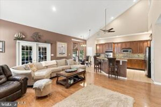 21 HEADWATERS PL, Barnegat, NJ 08005