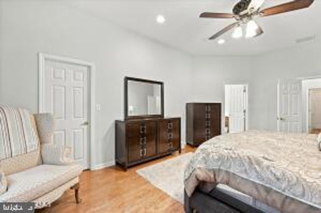 21 HEADWATERS PL, Barnegat, NJ 08005