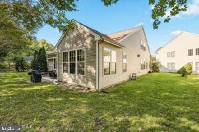 21 HEADWATERS PL, Barnegat, NJ 08005