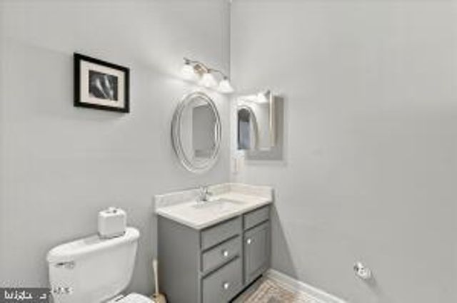 21 HEADWATERS PL, Barnegat, NJ 08005