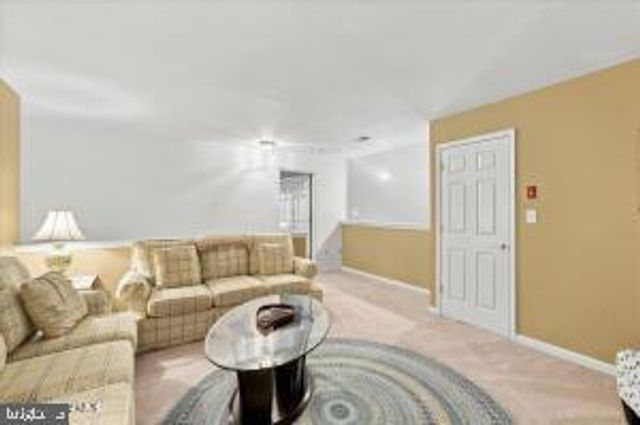 21 HEADWATERS PL, Barnegat, NJ 08005