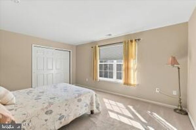 21 HEADWATERS PL, Barnegat, NJ 08005