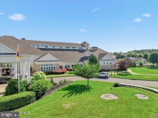 21 HEADWATERS PL, Barnegat, NJ 08005