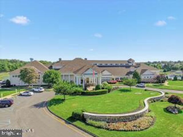 21 HEADWATERS PL, Barnegat, NJ 08005