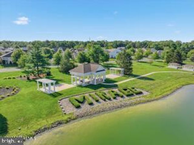 21 HEADWATERS PL, Barnegat, NJ 08005