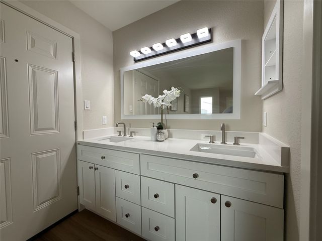 3129 Sondra Drive 203, Fort Worth, TX 76107