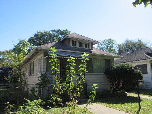 10607 S May Street, Chicago, IL 60643