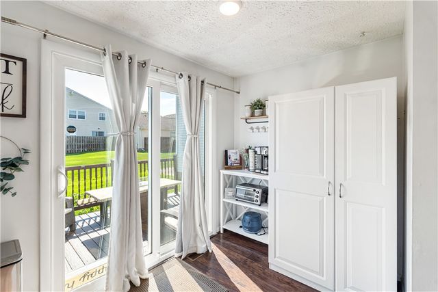 6 South Estate Drive, Webster, NY 14580
