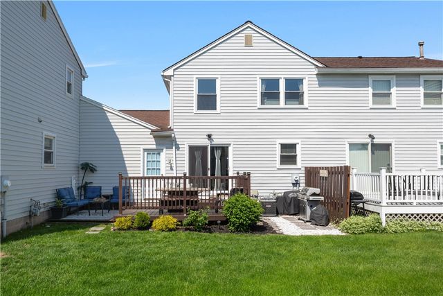 6 South Estate Drive, Webster, NY 14580