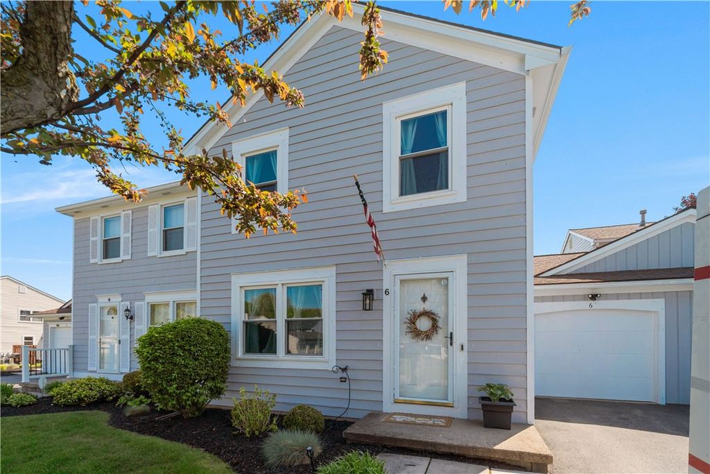 6 South Estate Drive, Webster, NY 14580