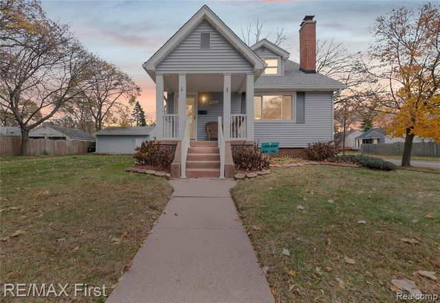 21504 Caledonia Avenue, Hazel Park, MI 48030