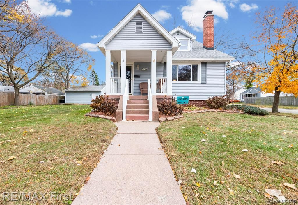 21504 Caledonia Avenue, Hazel Park, MI 48030