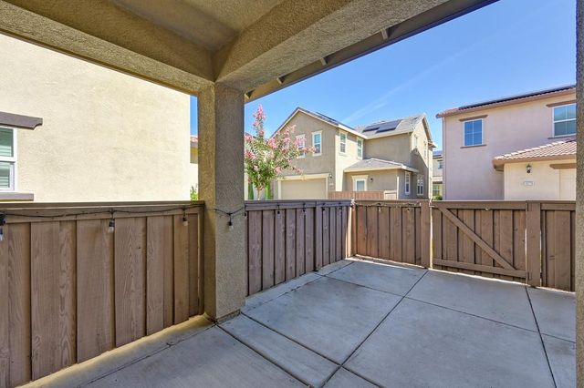 10789 Portico Cir, Rancho Cordova, CA 95670