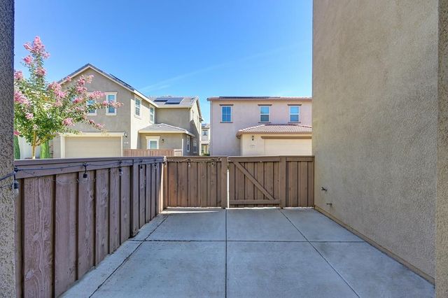 10789 Portico Cir, Rancho Cordova, CA 95670