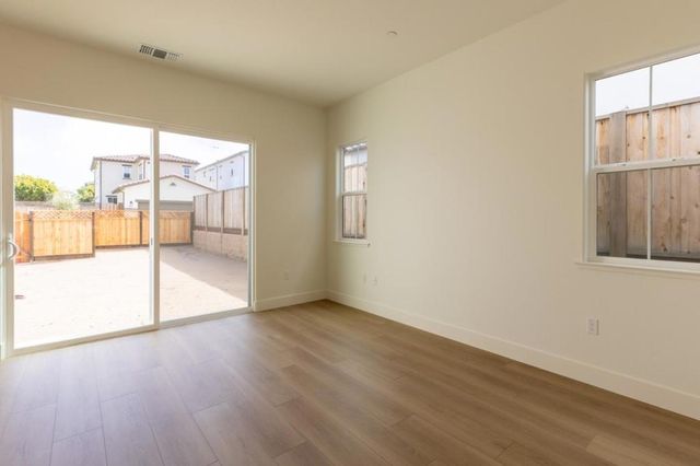 608 Santa Lucia Way, Marina, CA 93933