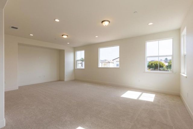 608 Santa Lucia Way, Marina, CA 93933