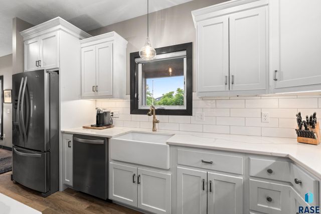 6601 E 33rd St Street, Sioux Falls, SD 57110