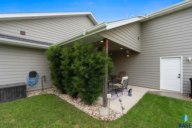 6601 E 33rd St Street, Sioux Falls, SD 57110