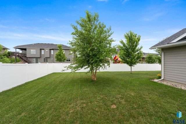 6601 E 33rd St Street, Sioux Falls, SD 57110
