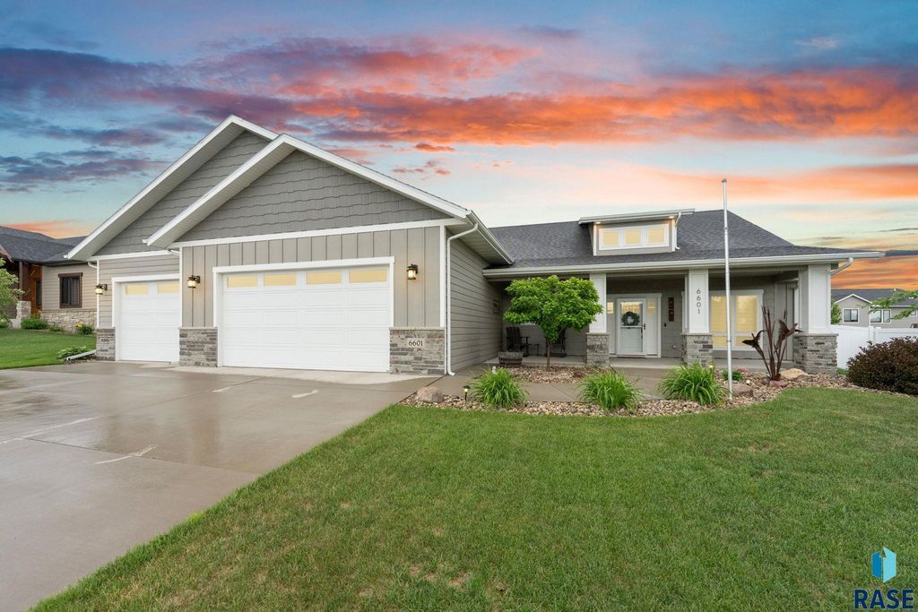 6601 E 33rd St Street, Sioux Falls, SD 57110