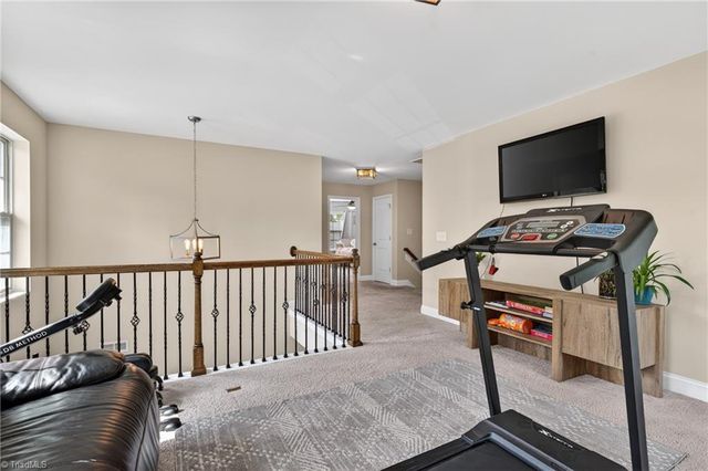 906 Maxine Street, Kernersville, NC 27284