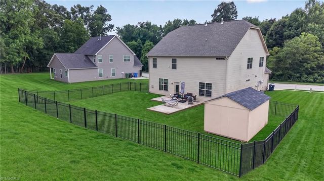 906 Maxine Street, Kernersville, NC 27284