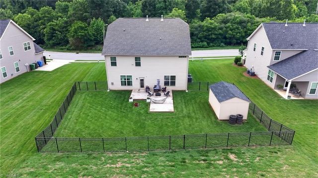 906 Maxine Street, Kernersville, NC 27284