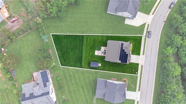 906 Maxine Street, Kernersville, NC 27284