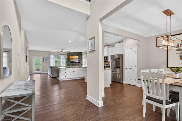 906 Maxine Street, Kernersville, NC 27284