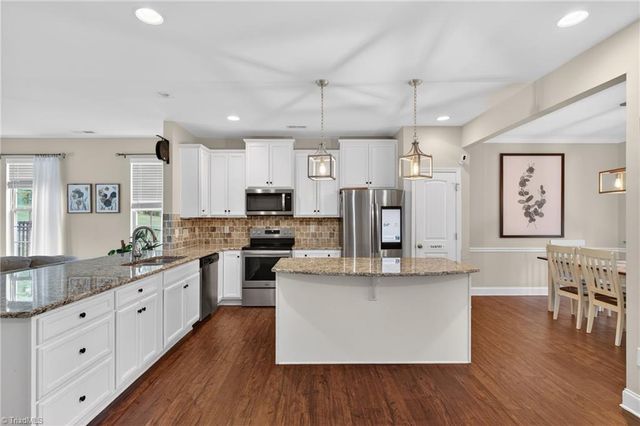 906 Maxine Street, Kernersville, NC 27284