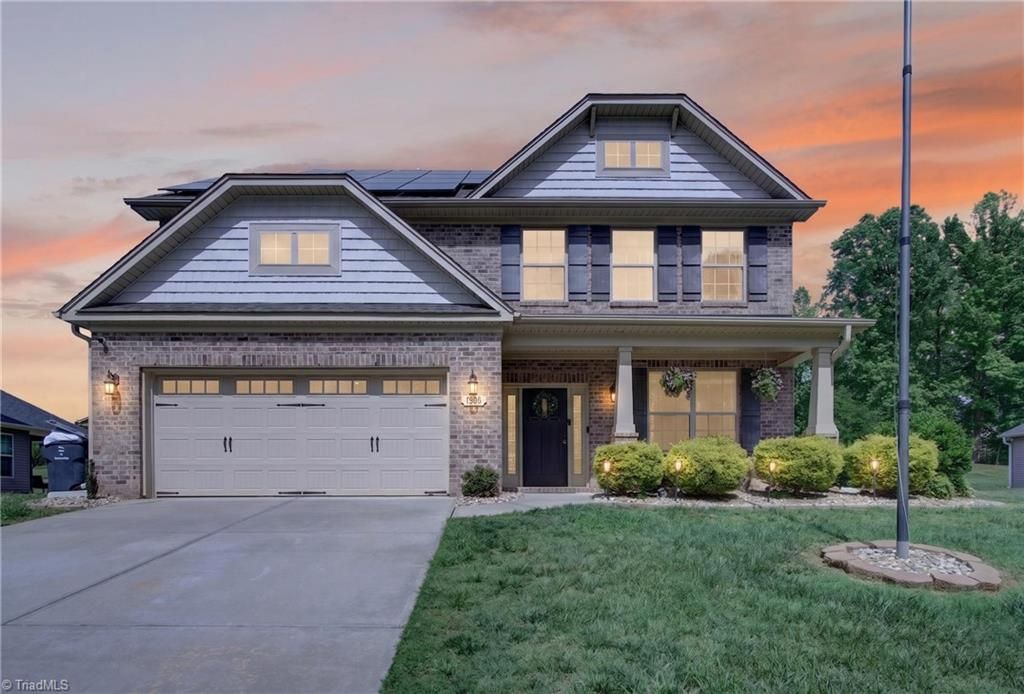 906 Maxine Street, Kernersville, NC 27284