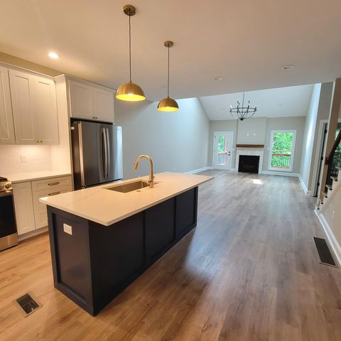 238 Sugartree Lane, Versailles, KY 40383