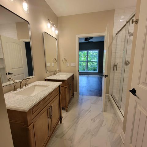 238 Sugartree Lane, Versailles, KY 40383