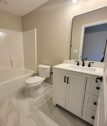 238 Sugartree Lane, Versailles, KY 40383