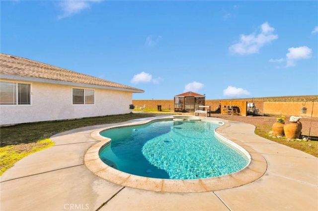 13720 Windward, Helendale, CA 92342